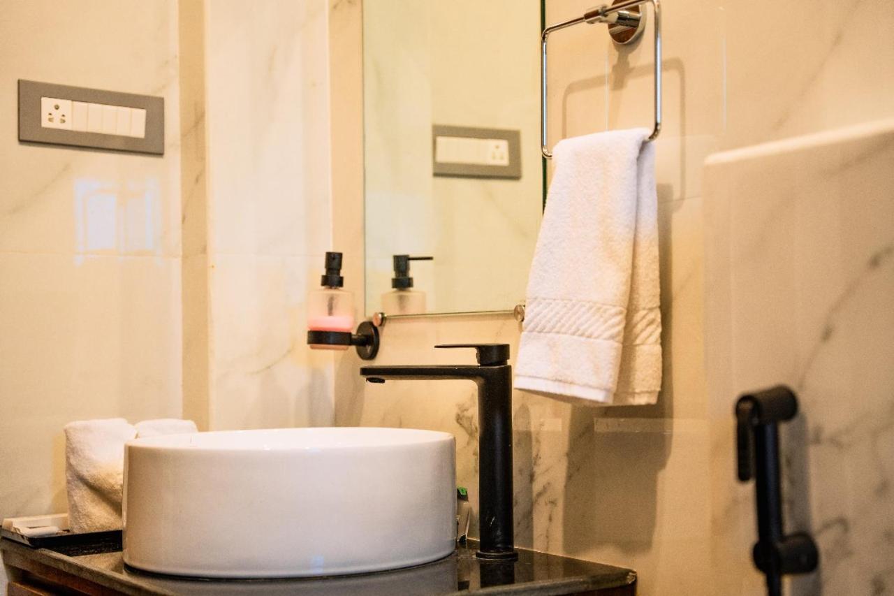 Hotel Kamrupa Guwahati Buitenkant foto